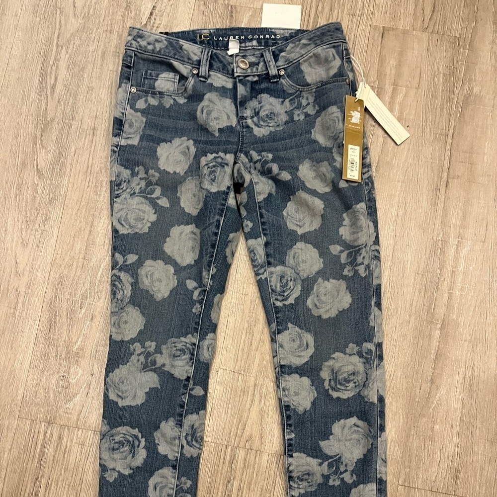 NWT Lauren Conrad Malibu Blue Floral Denim The Pencil Jeans size 0 - Picture 4 of 12